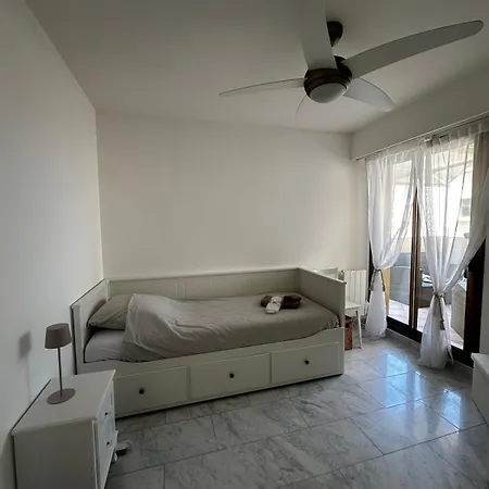 Appartement Magnificent Flat In With Swimming Pool